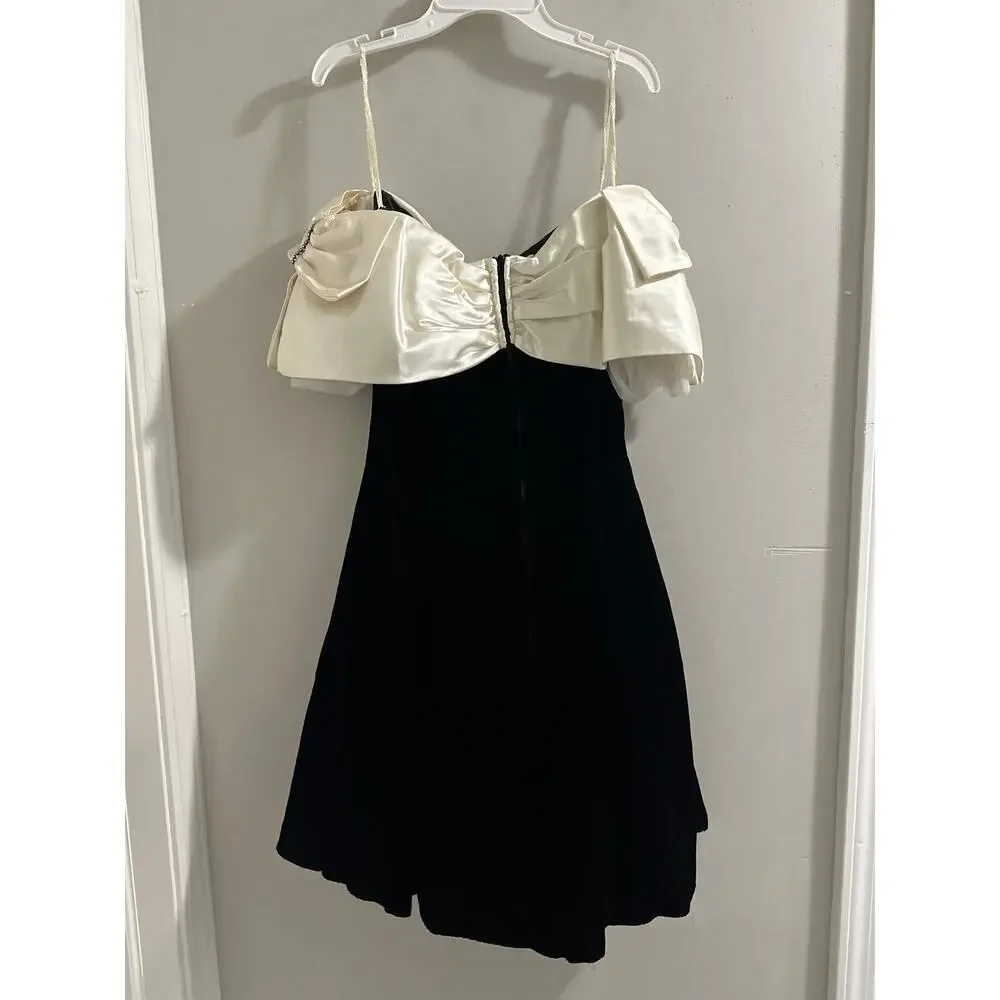 🔴Notorious Black and White Bow strapless dress size‎ 3